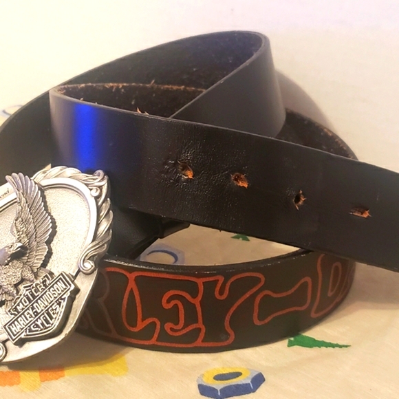 Harley Davidson Buckle And Belt Embossed Black Leather Size 44 USA - Picture 6 of 16